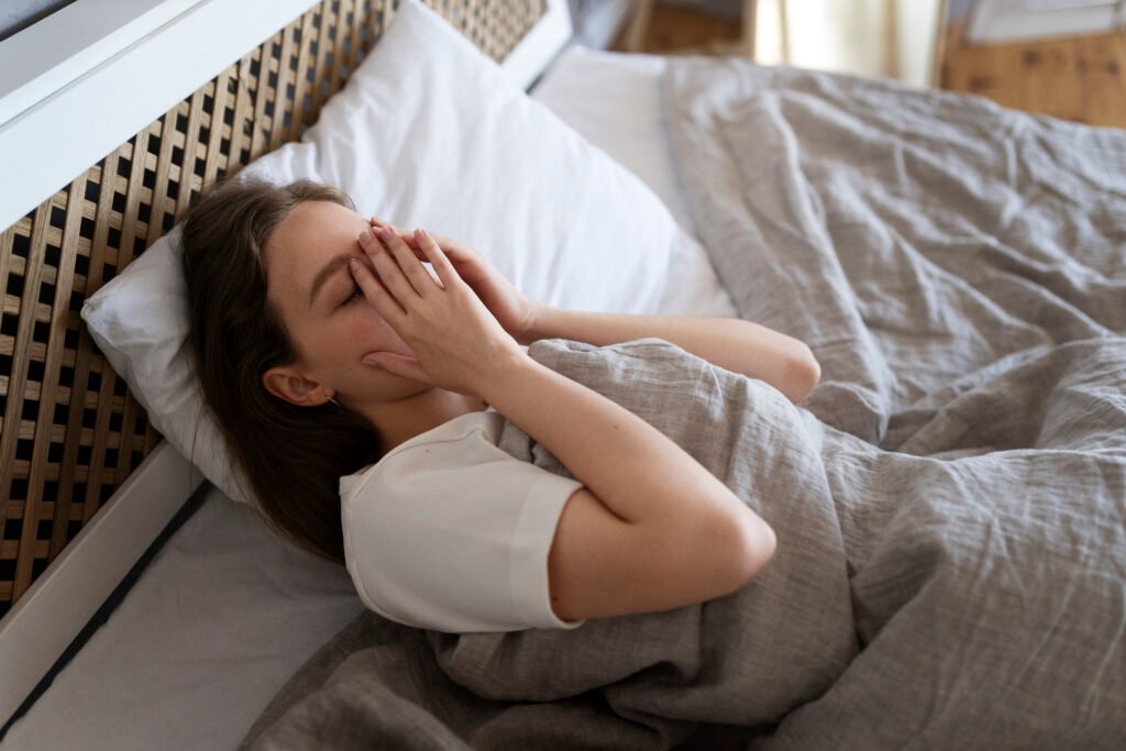 Dormir con humedad en la habitación